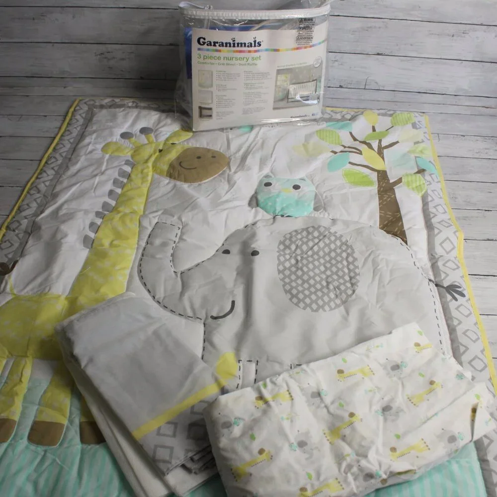 Garanimals Nursery Set Crib Comforter Sheet Giraffe Elephant Unisex Baby